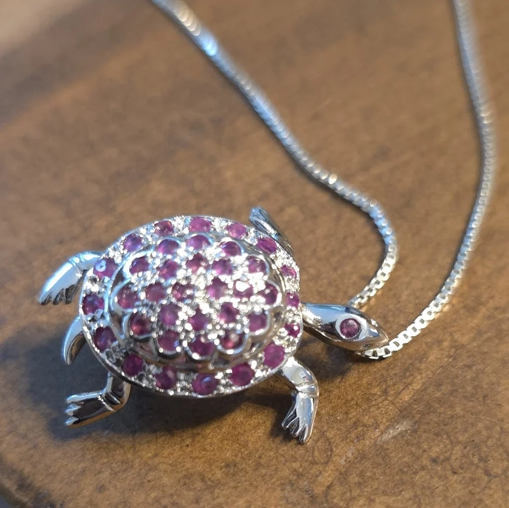 CHAPAL ZENRAY NATURAL RUBY, STERLING 925 TURTLE PENDANT/PIN W/CHAIN 18 IN 11 GR